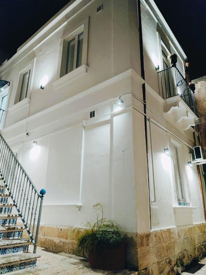 The Court Suites & Spa ตารันโต ภายนอก รูปภาพ