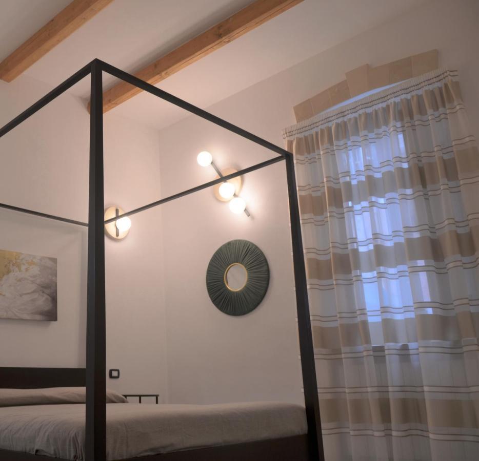 The Court Suites & Spa ตารันโต ภายนอก รูปภาพ